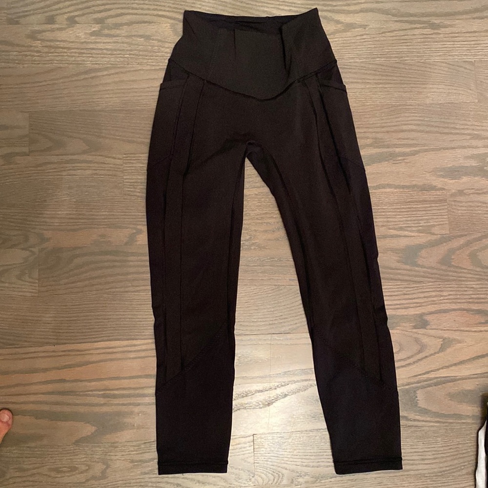 Lululemon All the Right Places Crop